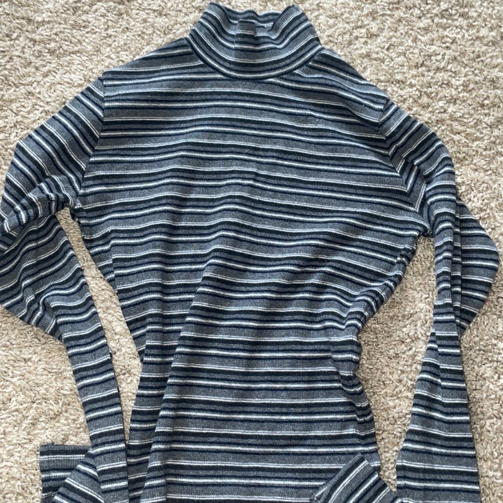 Grey white and black striped turtle neck